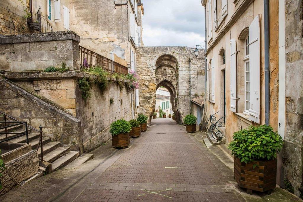 Bed and Breakfast La Vigne D'Or Teuillac Екстер'єр фото