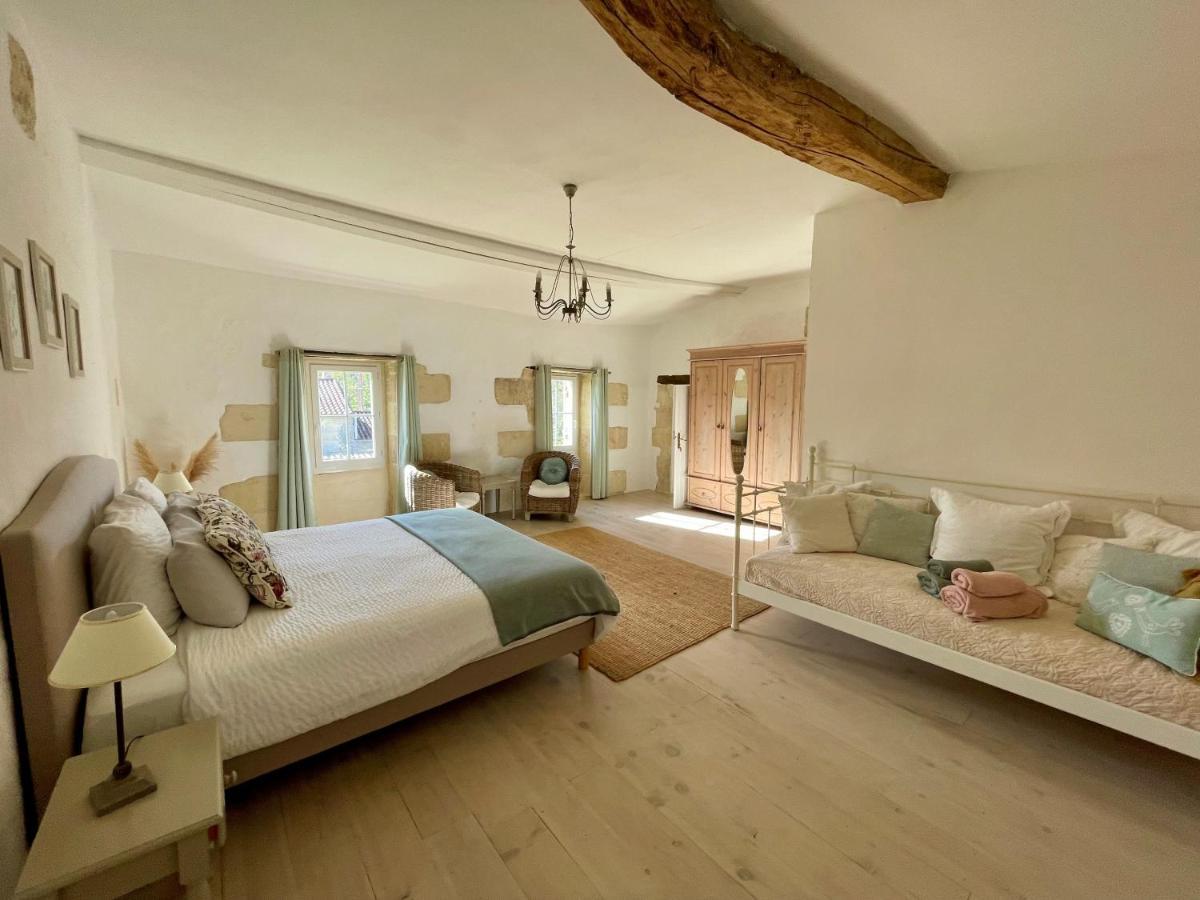 Bed and Breakfast La Vigne D'Or Teuillac Екстер'єр фото
