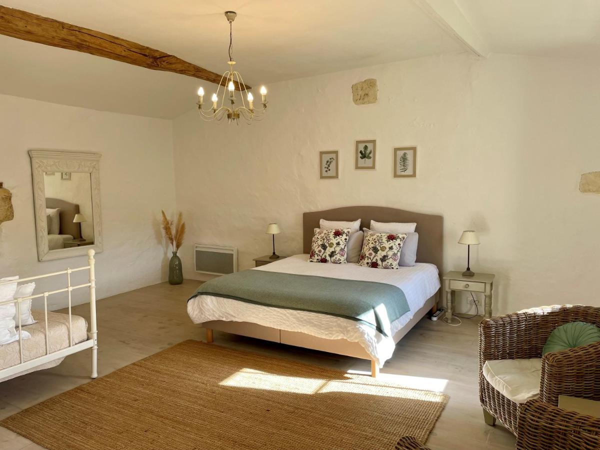 Bed and Breakfast La Vigne D'Or Teuillac Екстер'єр фото