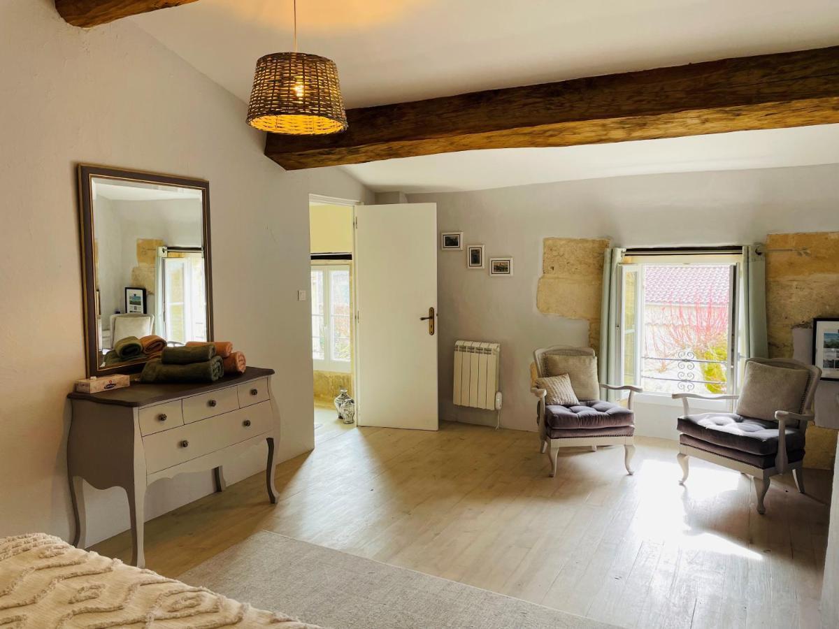 Bed and Breakfast La Vigne D'Or Teuillac Екстер'єр фото