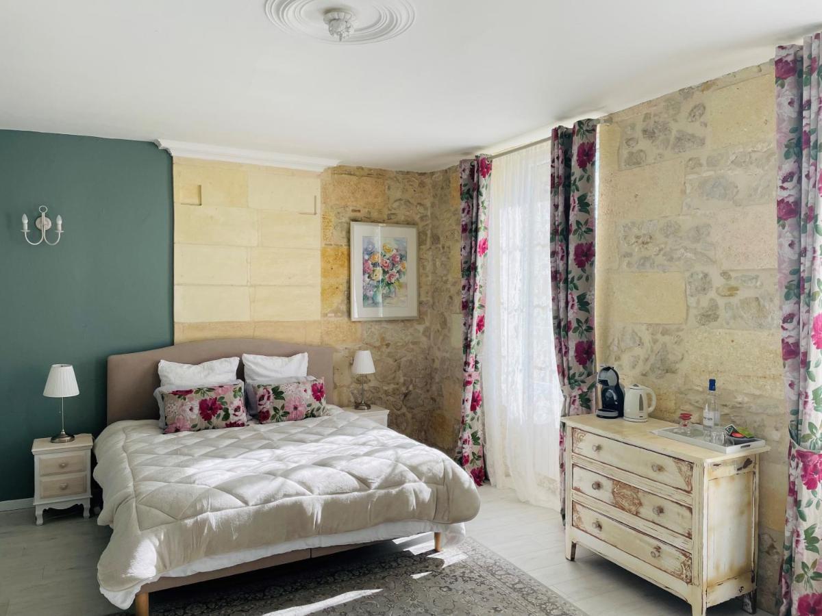 Bed and Breakfast La Vigne D'Or Teuillac Екстер'єр фото