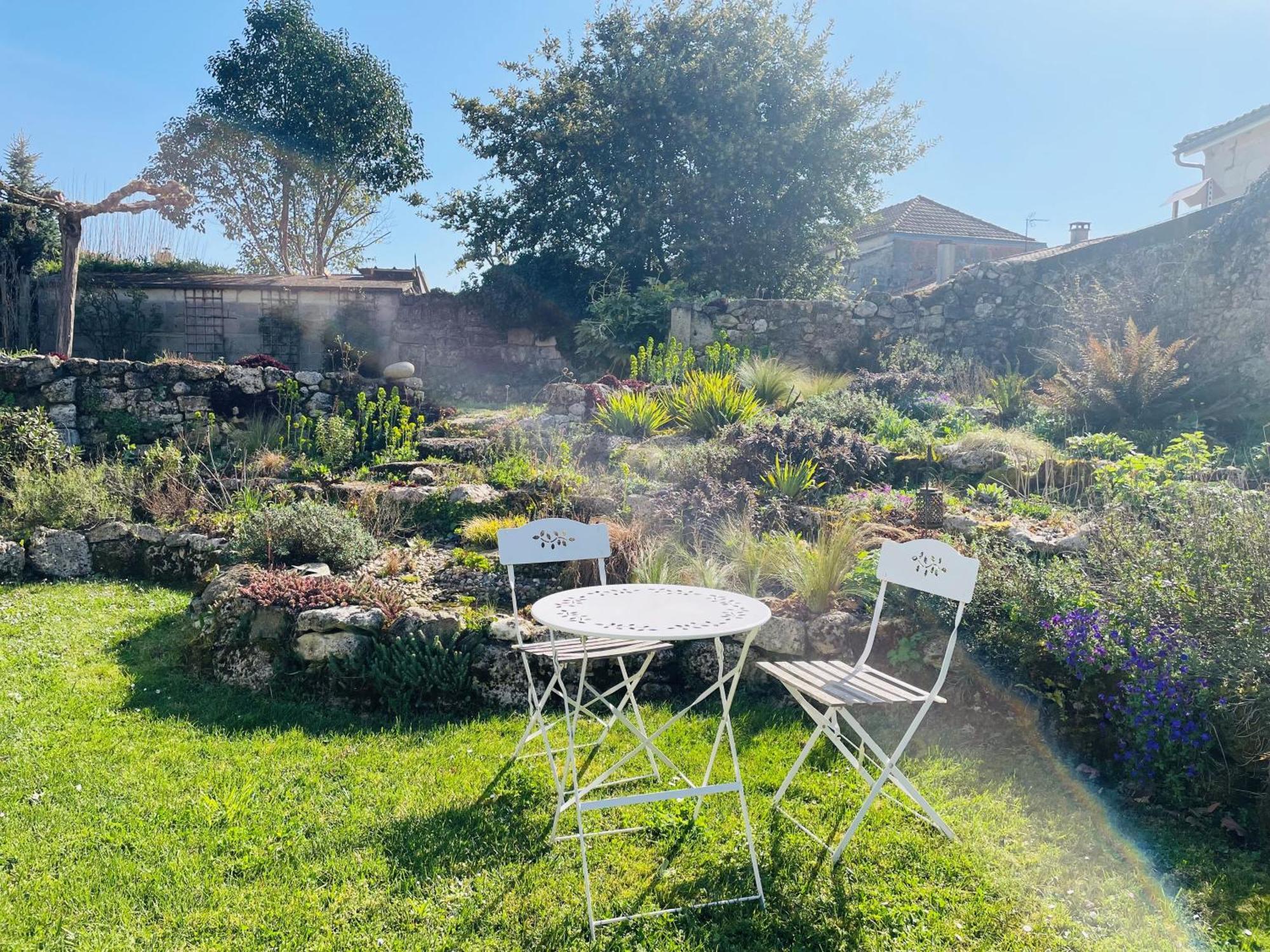 Bed and Breakfast La Vigne D'Or Teuillac Екстер'єр фото